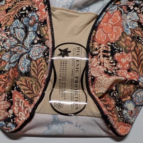 A Pea in the Pod Maternity Swimsuit One Piece Women Medium Floral Beach Swim - Picture 8 of 8